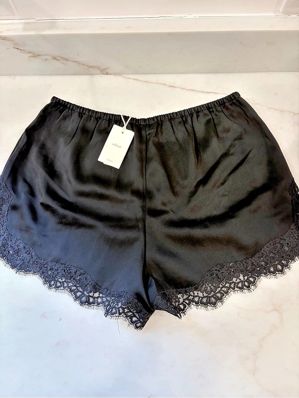 Wilfred Whimsy Satin Short Shorts in Black Size Medium